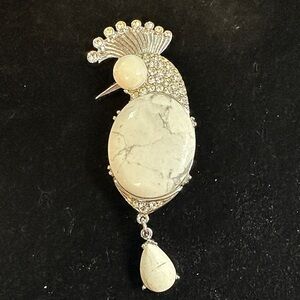 288- Vintage Silver Peacock Brooch with White Howlite Accents 3”